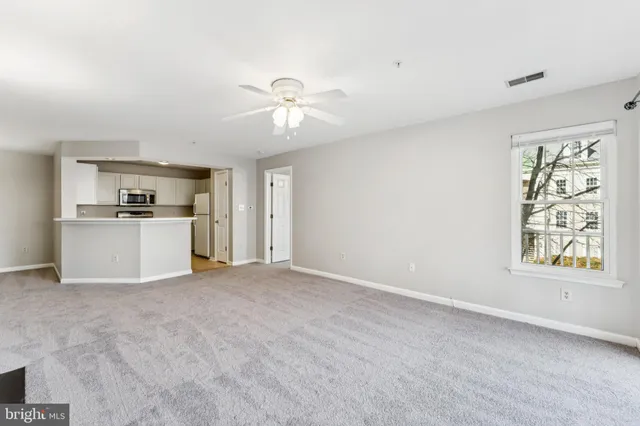 $2,100 | 13117 Millhaven Place, Unit 14F, Germantown, MD 20874