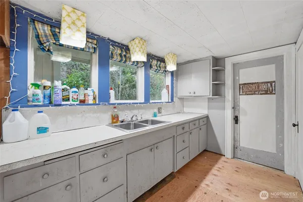 $925,000 | 5224 Lowell Larimer Road, Everett, WA 98208