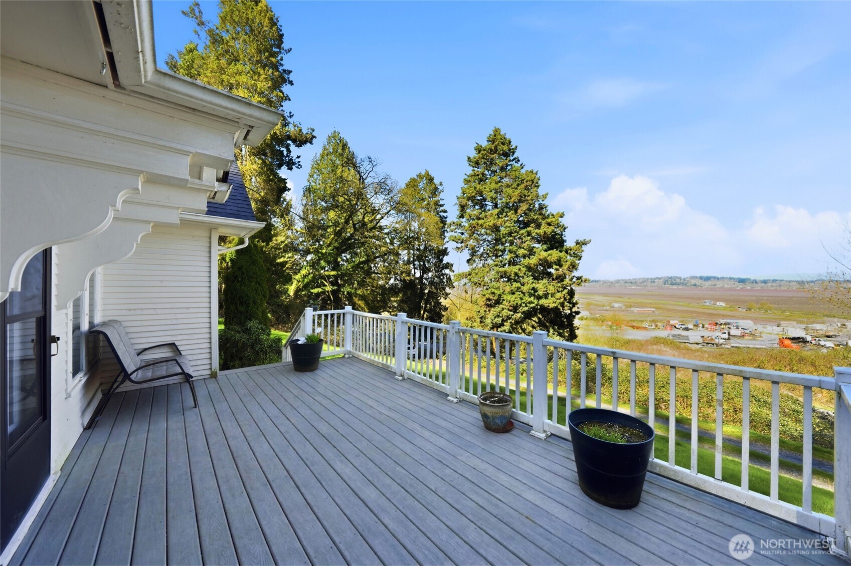 5224 Lowell Larimer Road Everett, WA 98208 - Photo 5 of 38