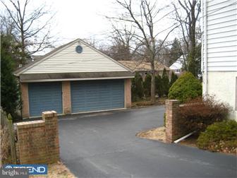 237 Ellis Road Havertown, PA 19083 - Photo 11 of 12