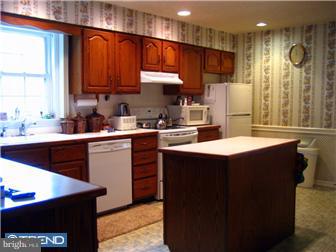 237 Ellis Road Havertown, PA 19083 - Photo 5 of 12