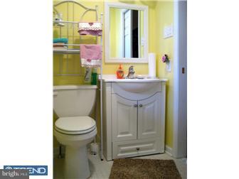 237 Ellis Road Havertown, PA 19083 - Photo 8 of 12
