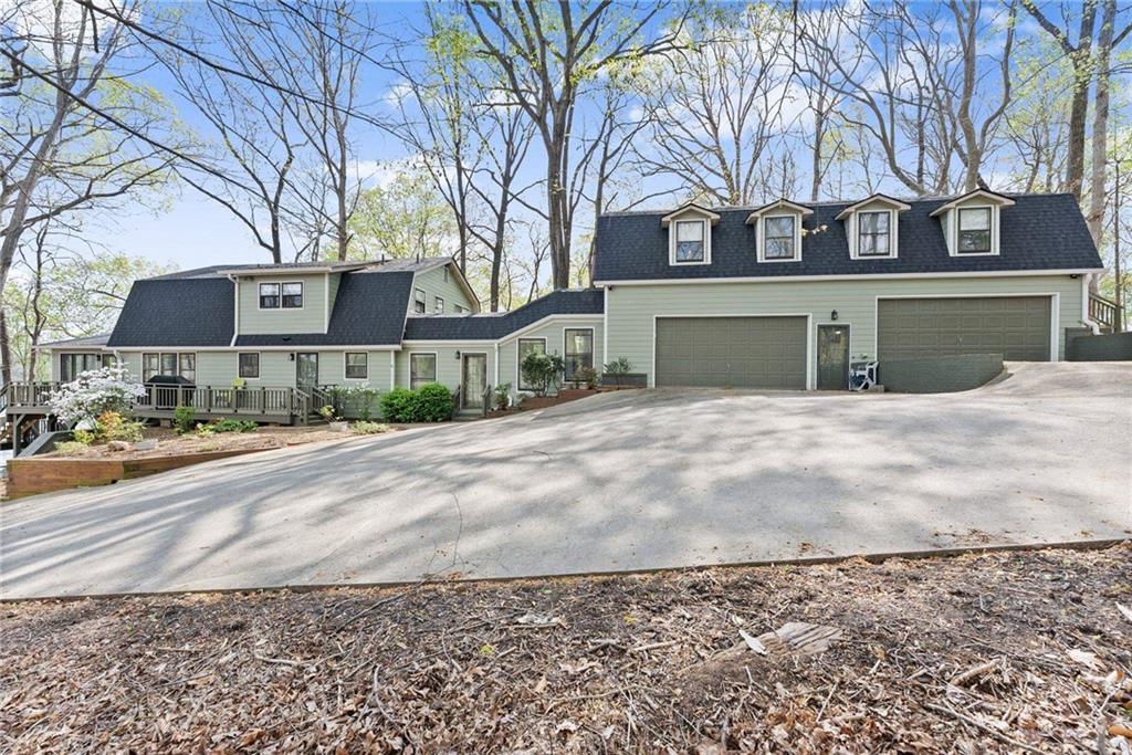 103 Tugalo Point Lavonia, GA 30553 - Photo 4 of 70 a view of a house with a yard