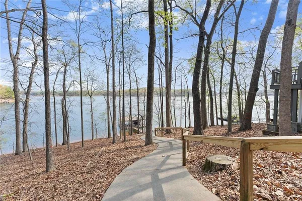 $1,100,000 | 103 Tugalo Point, Lavonia, GA 30553