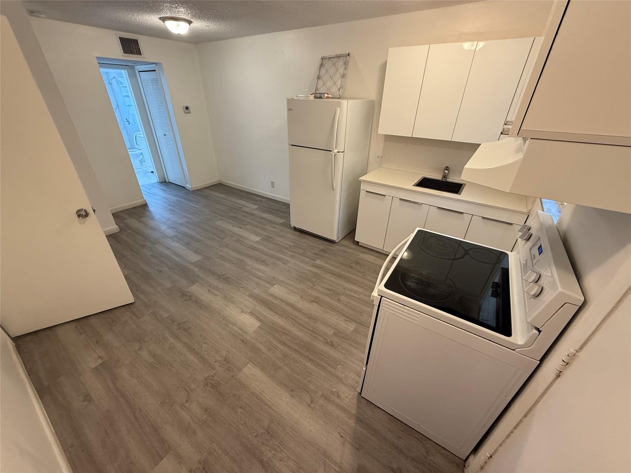 6840 Pembroke Road, Unit 110 Pembroke Pines, FL 33023 - Photo 3 of 11 Photo 3