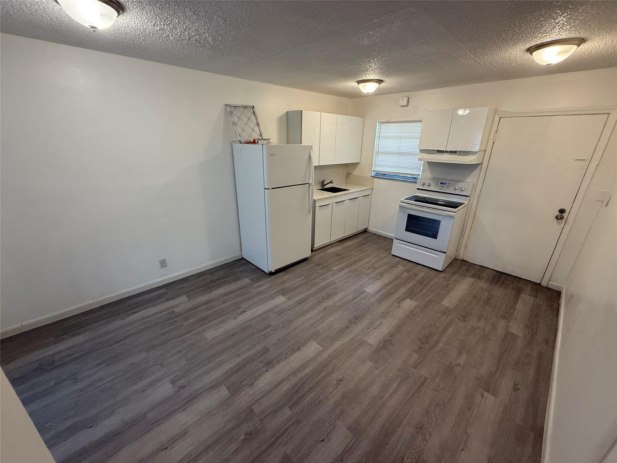 6840 Pembroke Road, Unit 110 Pembroke Pines, FL 33023 - Photo 4 of 11 Photo 4