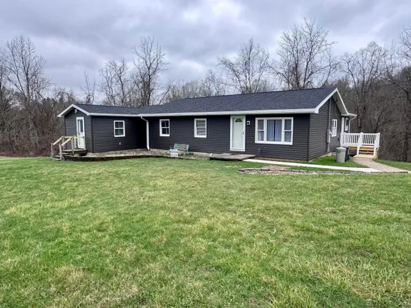 $250,000 | 1841 Vinegar Hill Road, McConnelsville, OH 43756