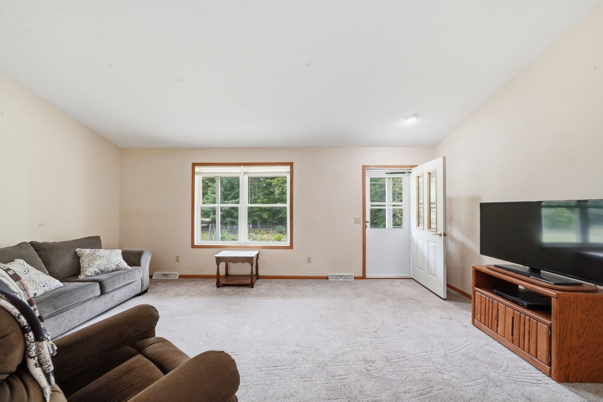 275 South 35 Road Cadillac, MI 49601 - Photo 14 of 47 1949376-5906c51a-c3d8-4781-b680-66f325b66778.JPG