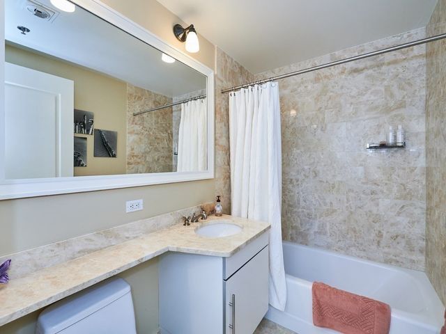 $2,527,500 | 1 Charles Street South, Unit 12D, Boston, MA 02116