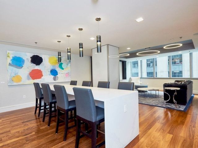 $2,527,500 | 1 Charles Street South, Unit 12D, Boston, MA 02116