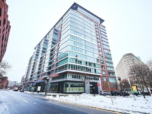 $2,527,500 | 1 Charles Street South, Unit 12D, Boston, MA 02116