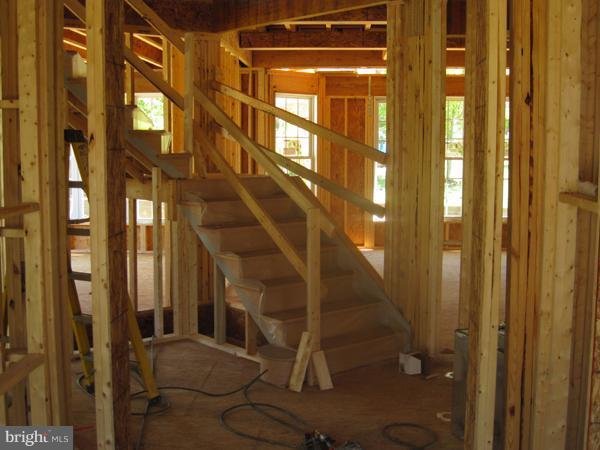 6189 Cobbs Road Alexandria, VA 22310 - Photo 7 of 12 Interior (General)