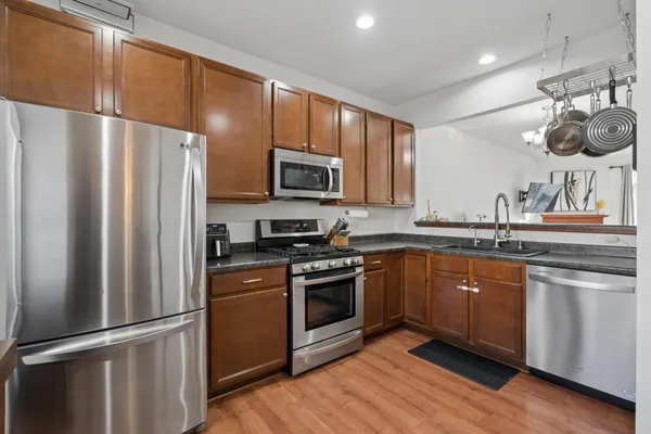 $337,000 | 5207 Scott Lane, Robbinsdale, MN 55422