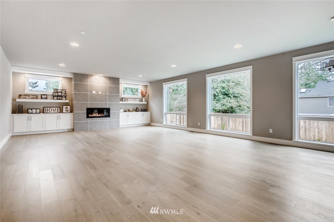 21519 1st Avenue West Bothell, WA 98021 - Photo 4 of 25