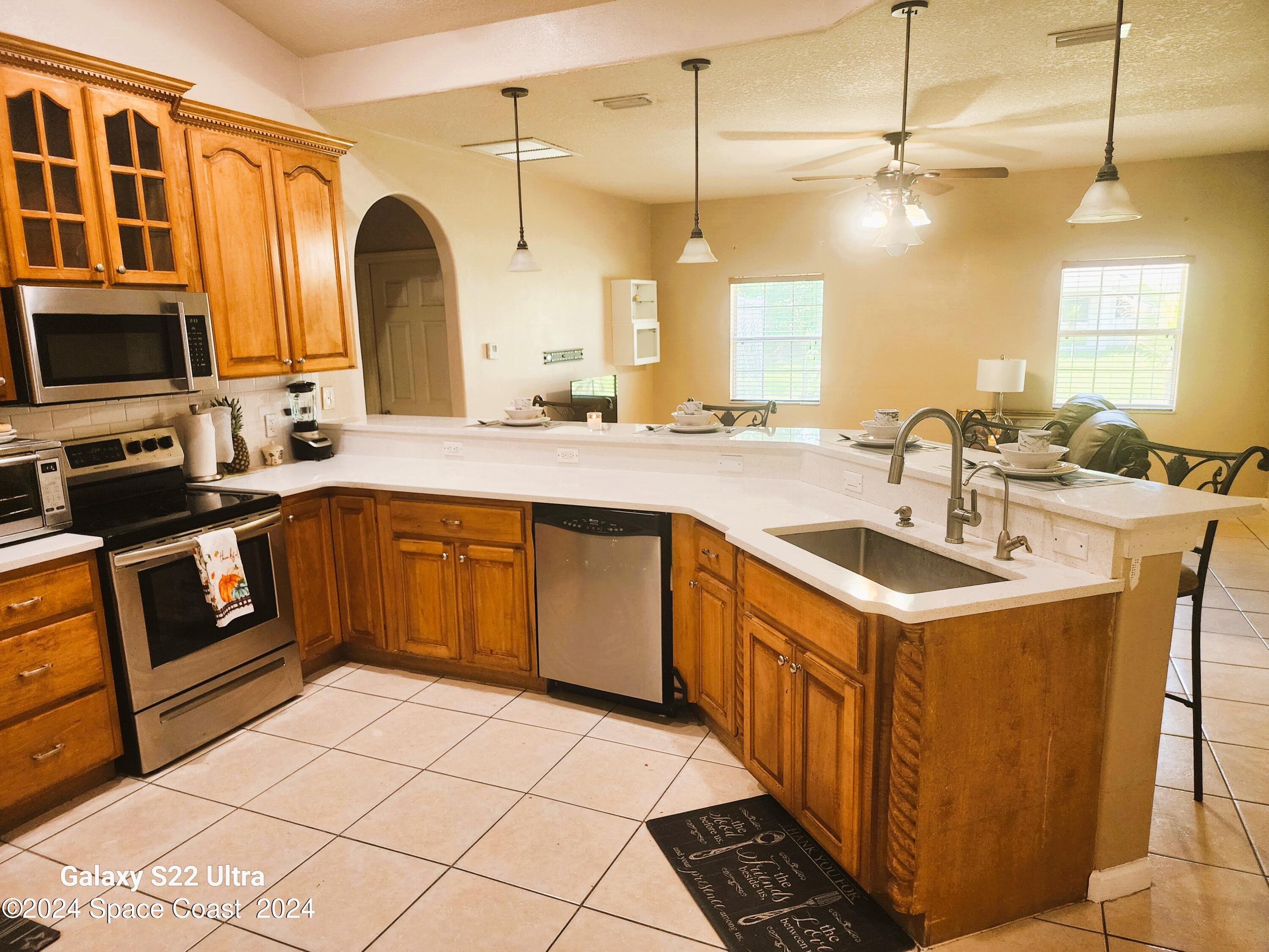 253 Saybrook Road Southwest Palm Bay, FL 32908 - Photo 12 of 37 20240929_143427