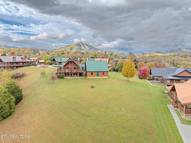 $799,900 | 3452 Cove Meadows Drive, Sevierville, TN 37862