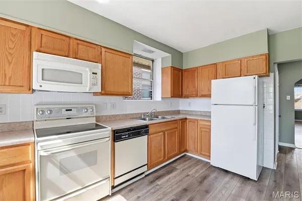 $325,000 | 5042 Tholozan Avenue, Unit 5042 & 5042A, St. Louis, MO 63109