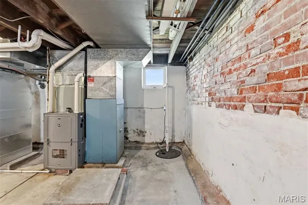 $325,000 | 5042 Tholozan Avenue, Unit 5042 & 5042A, St. Louis, MO 63109