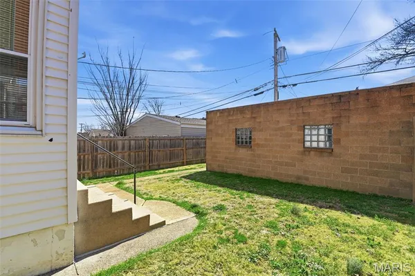 $325,000 | 5042 Tholozan Avenue, Unit 5042 & 5042A, St. Louis, MO 63109