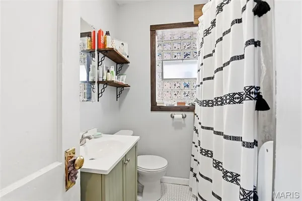 $325,000 | 5042 Tholozan Avenue, Unit 5042 & 5042A, St. Louis, MO 63109