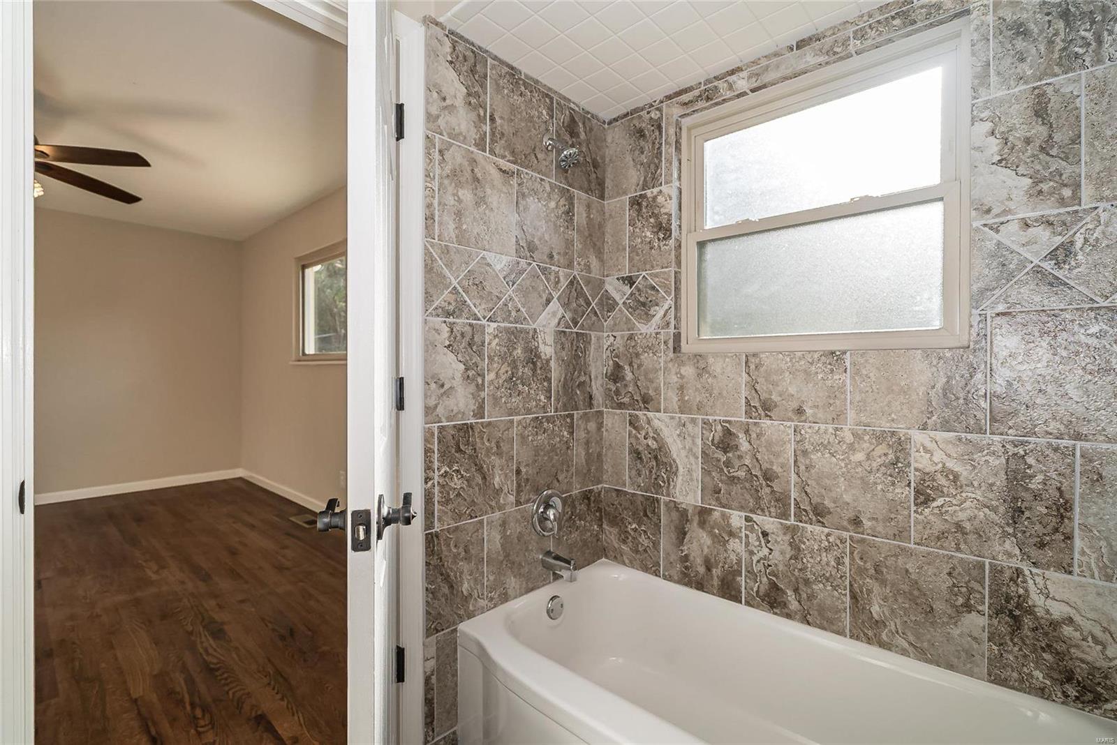 39 Riviera Court St. Louis, MO 63146 - Photo 17 of 30 Gallery Image 17