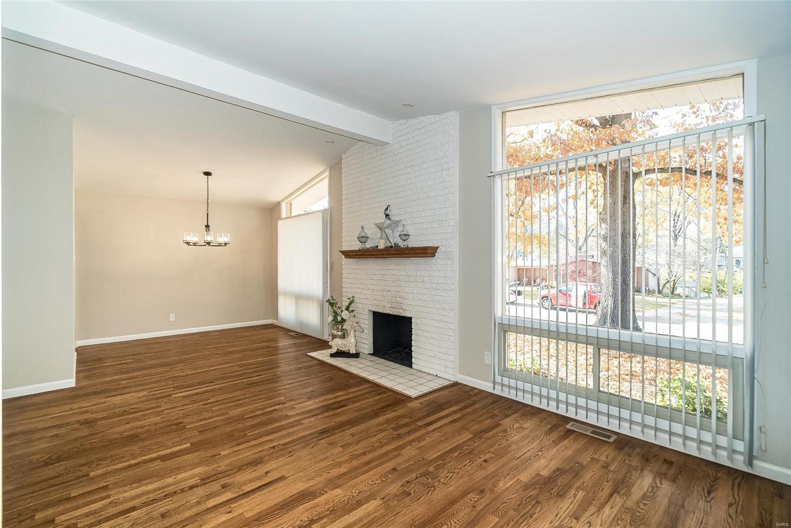 39 Riviera Court St. Louis, MO 63146 - Photo 4 of 30 Gallery Image 4