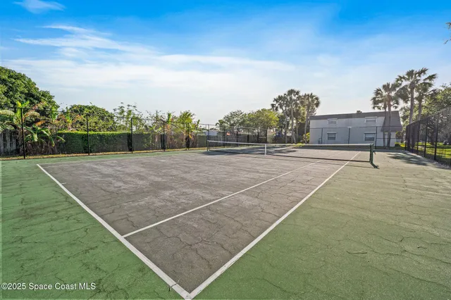 a view of a tennis court