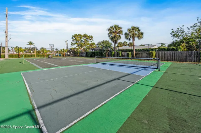 a view of a tennis court