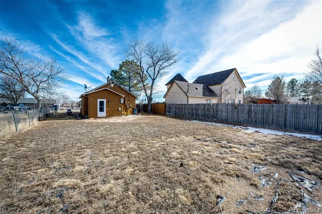 $295,000 | 359 South Sherman Street, Byers, CO 80103