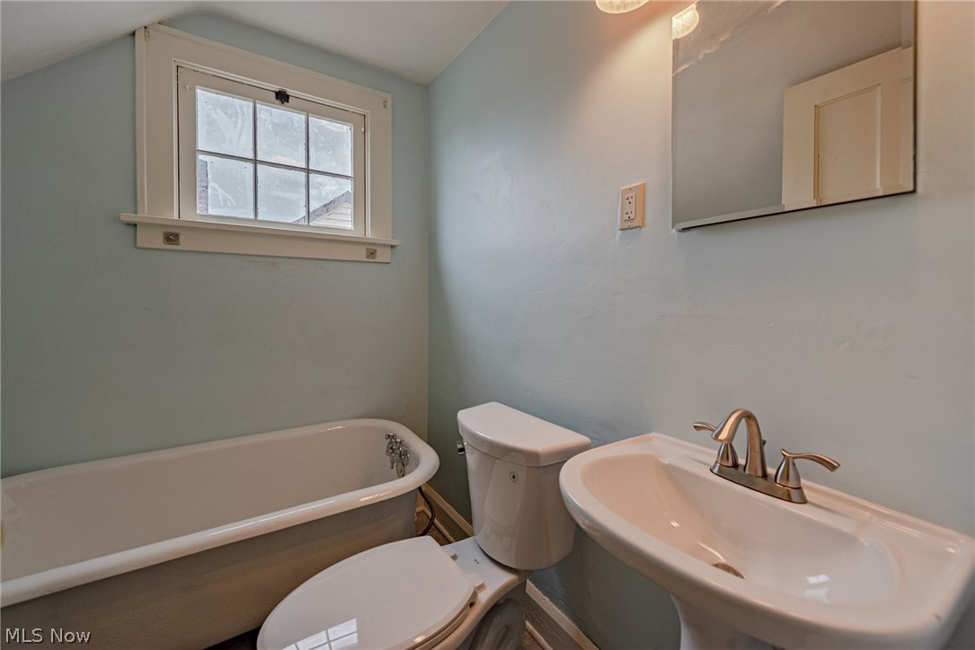 1593 Ivydale Road Cleveland, OH 44118 - Photo 30 of 34 Gallery Image 30