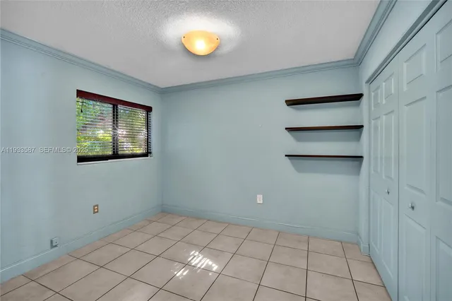 $2,950 | 3265 Virginia Street, Unit 21, Miami, FL 33133