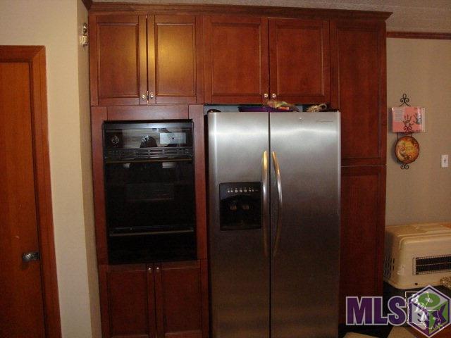 807 Roussell Street Houma, LA 70360 - Photo 6 of 11 Built - Ins