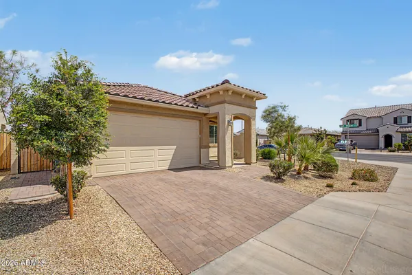 $2,400 | 8954 West San Juan Avenue, Glendale, AZ 85305