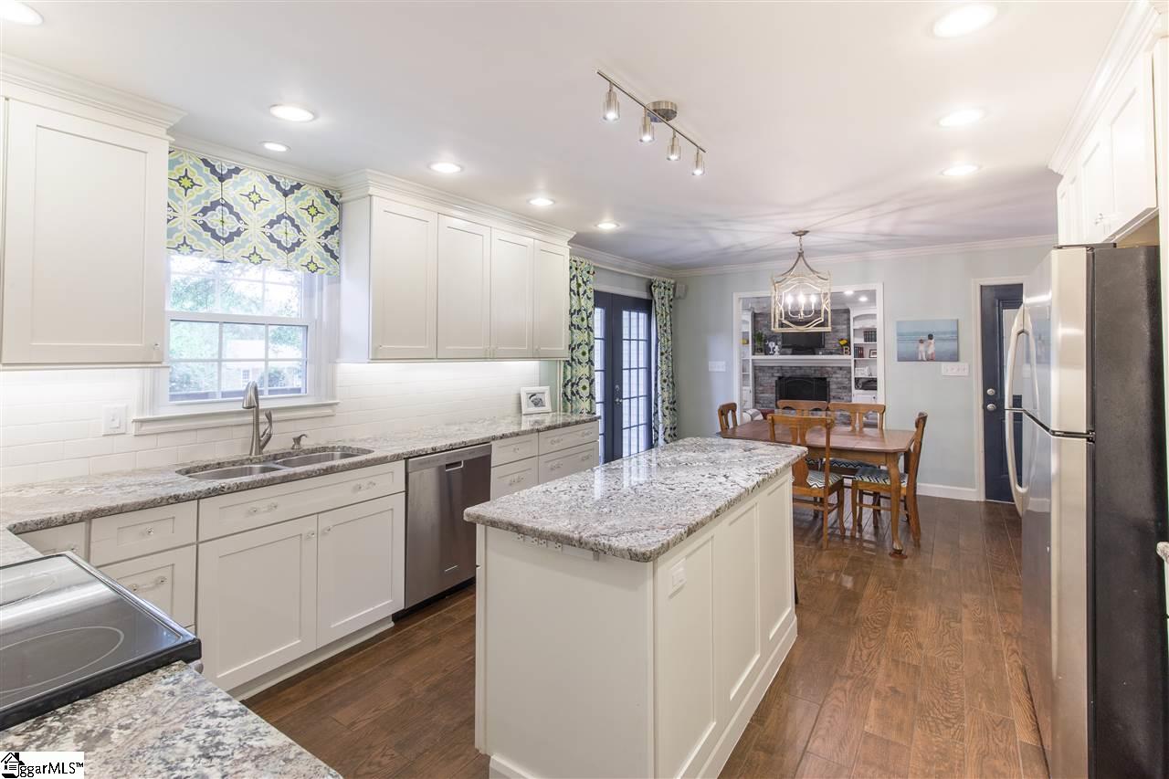 400 Dove Tree Road Greenville, SC 29615 - Photo 12 of 34