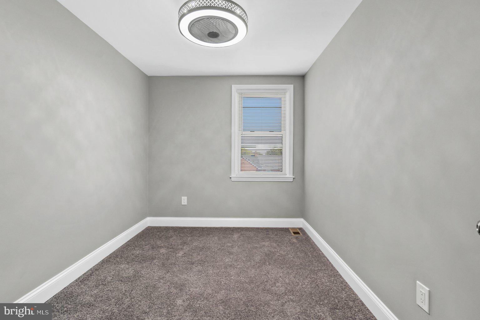 821 Stamford Road Baltimore, MD 21229 - Photo 22 of 36 3rd Bedroom / Office