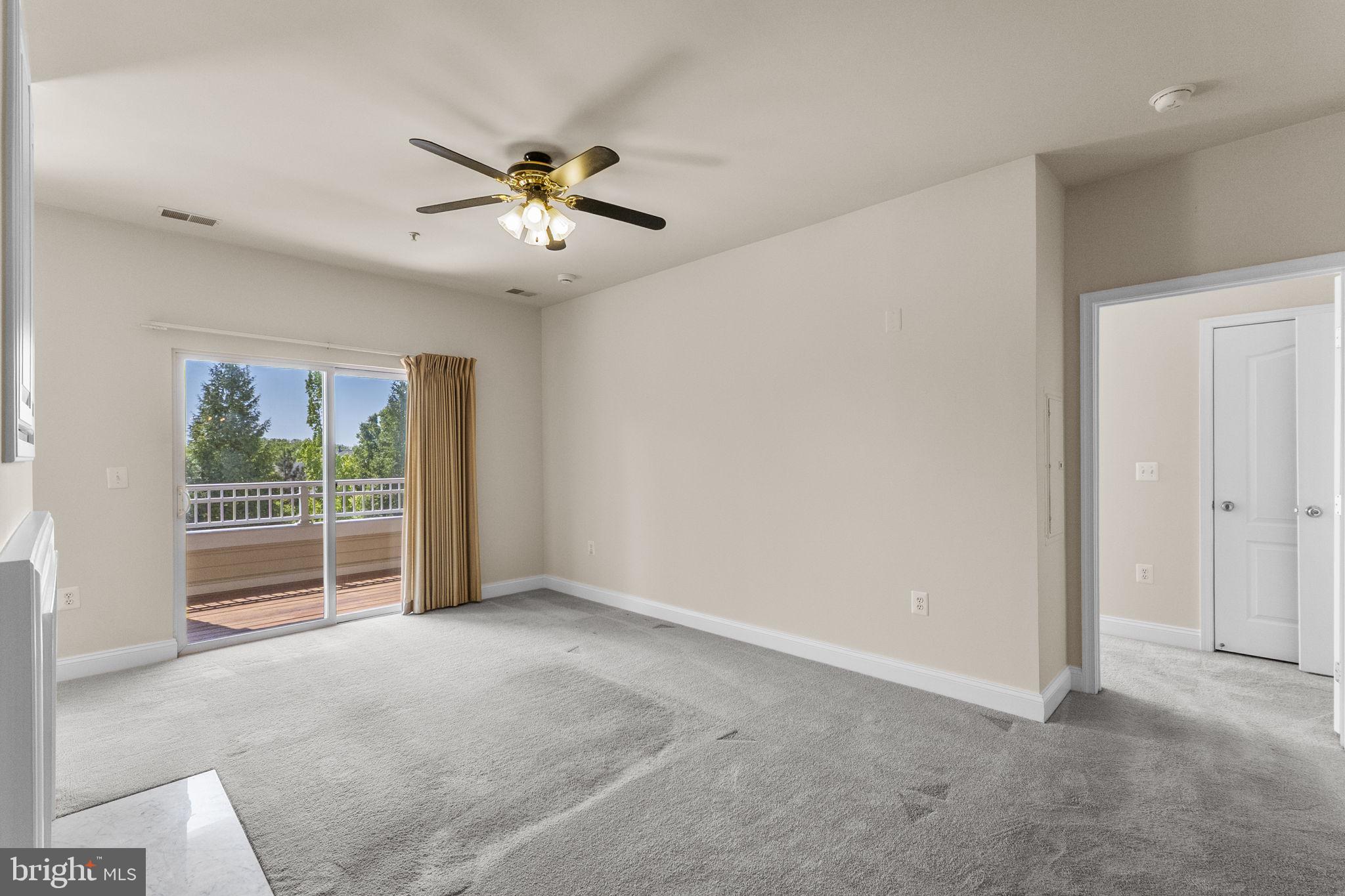 12824 Clarksburg Square Road, Unit 204 Clarksburg, MD 20871 - Photo 10 of 45 Living room