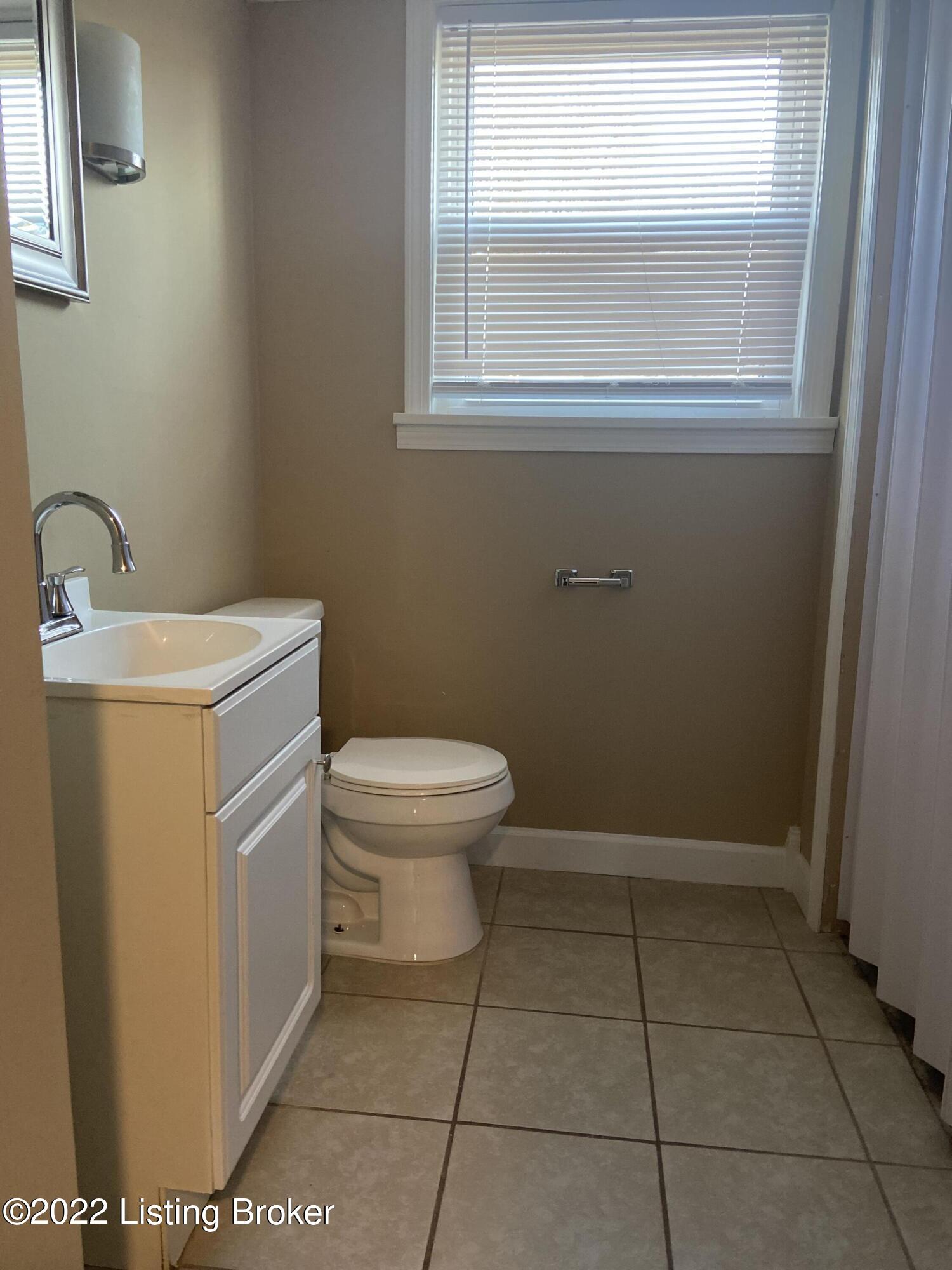 7614 Johnson School Road Louisville, KY 40291 - Photo 9 of 13 John8