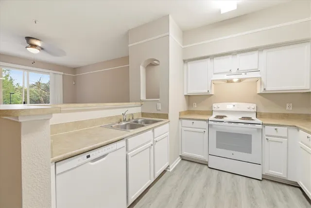 $1,400 | 2801 Chancellorsville Drive, Unit 324, Tallahassee, FL 32312