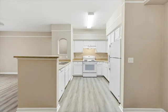 $1,400 | 2801 Chancellorsville Drive, Unit 324, Tallahassee, FL 32312