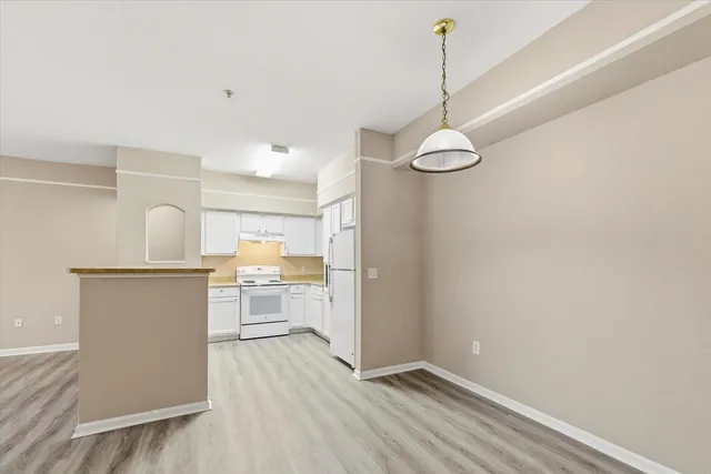 $1,400 | 2801 Chancellorsville Drive, Unit 324, Tallahassee, FL 32312