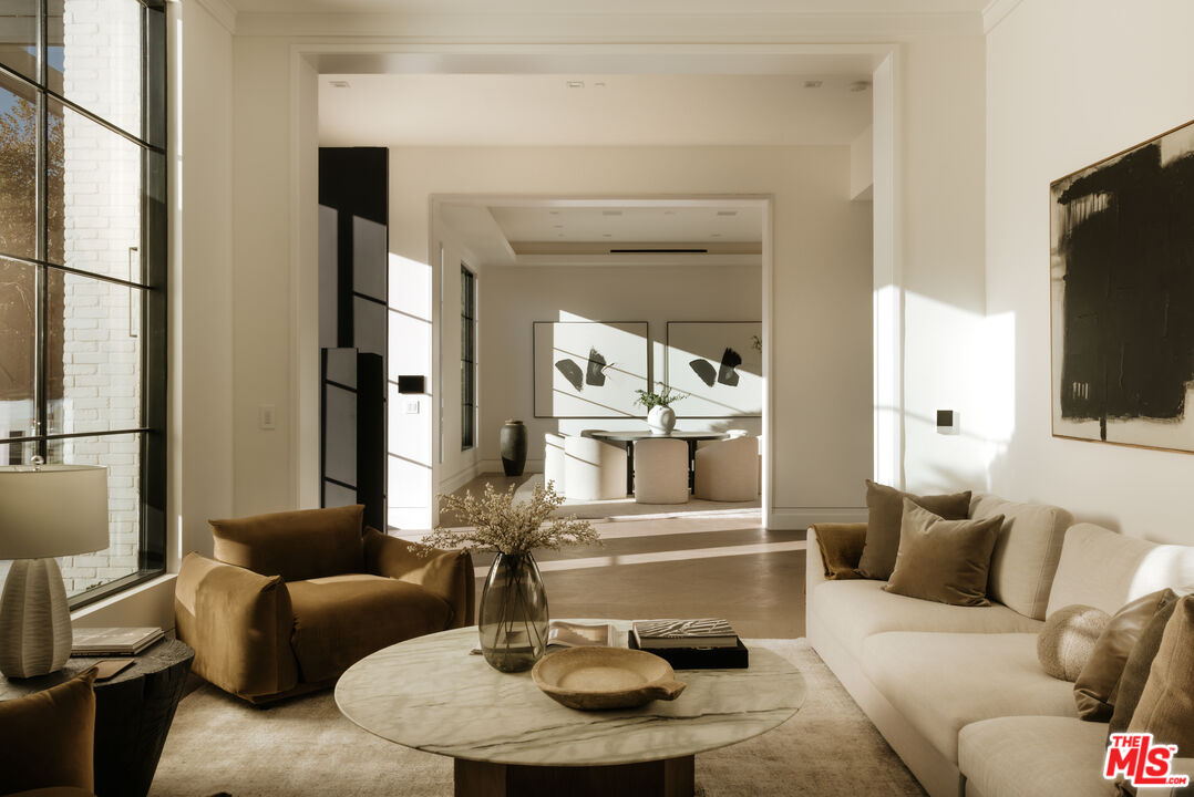 260 Homewood Road Los Angeles, CA 90049 - Photo 9 of 28