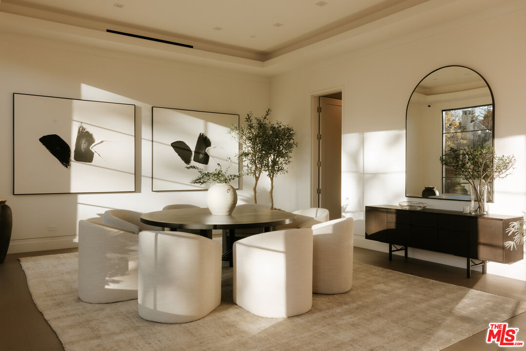 260 Homewood Road Los Angeles, CA 90049 - Photo 10 of 28