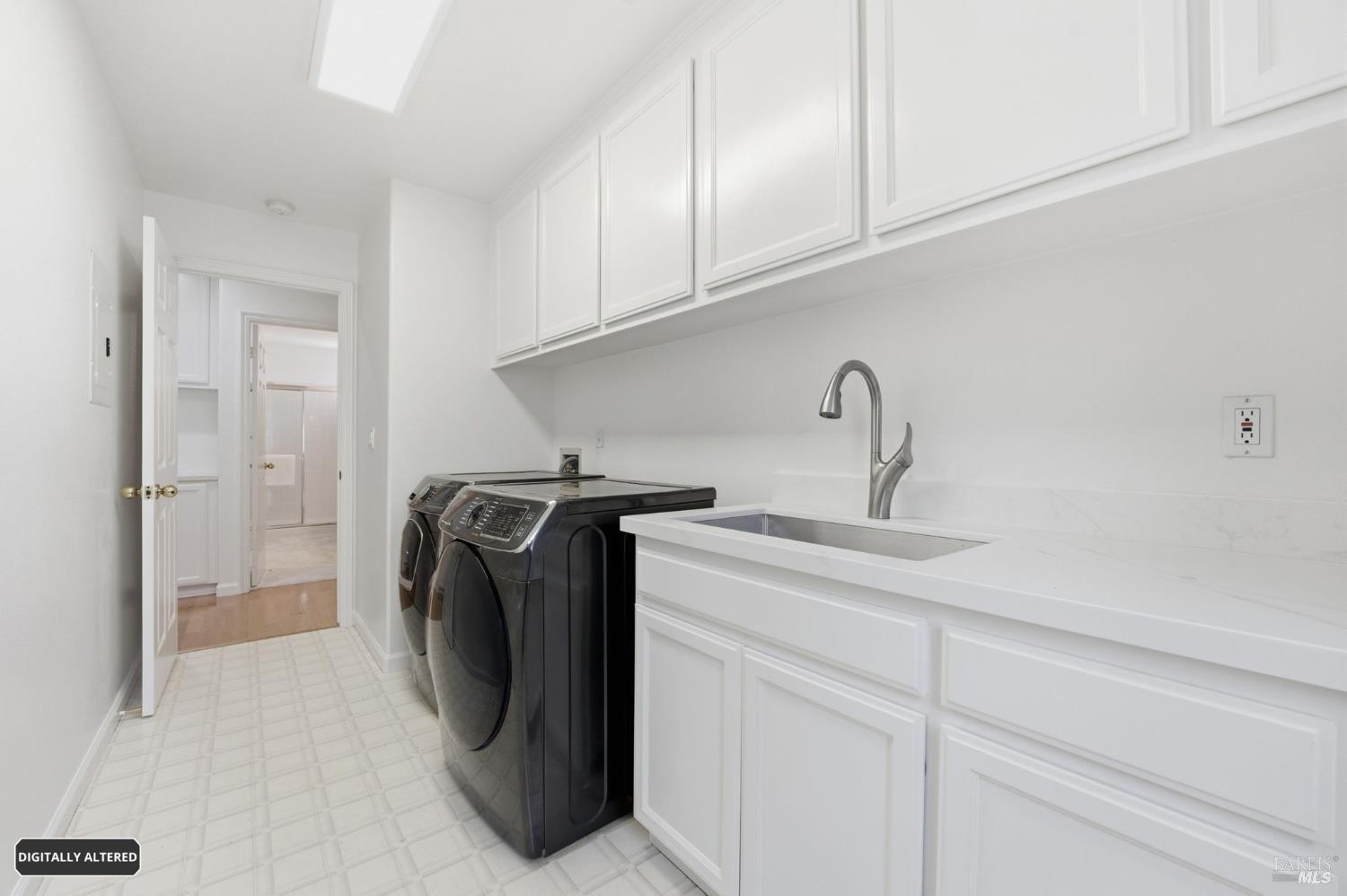 5148 Renaissance Court Fairfield, CA 94534 - Photo 49 of 79 a utility room with dryer and washer