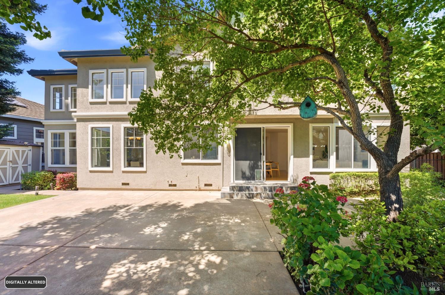 5148 Renaissance Court Fairfield, CA 94534 - Photo 78 of 79 a front view of a house with a garden