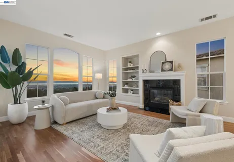 $1,149,000 | 8255 Skyline Circle, Oakland, CA 94605