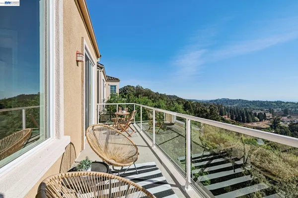 $1,149,000 | 8255 Skyline Circle, Oakland, CA 94605