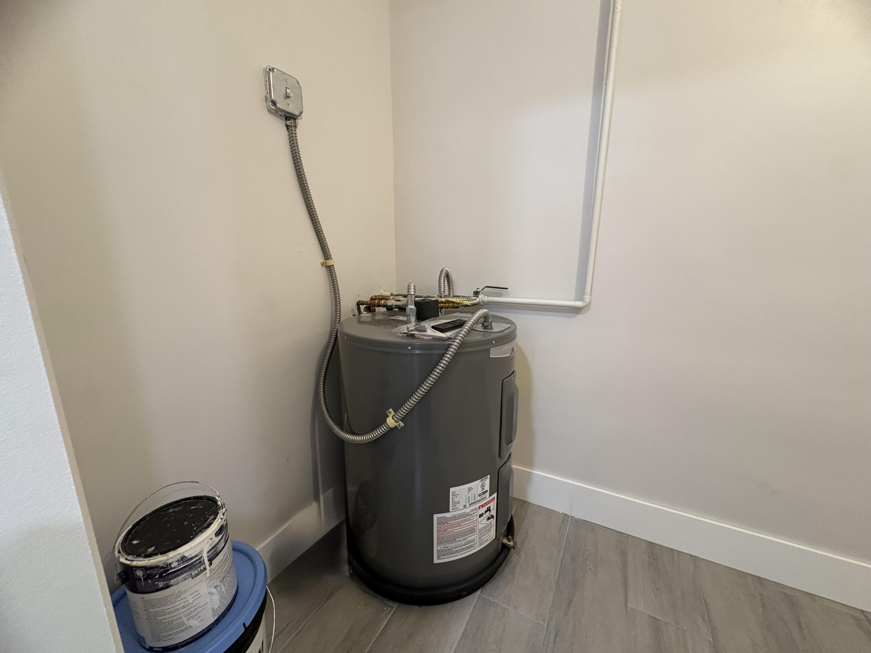 2202 Northeast 36th Street, Unit 17 Lighthouse Point, FL 33064 - Photo 25 of 28 NEWWaterHeater