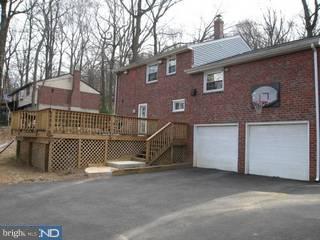 549 Forest Road Wayne, PA 19087 - Photo 2 of 6