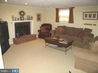 549 Forest Road Wayne, PA 19087 - Photo 5 of 6