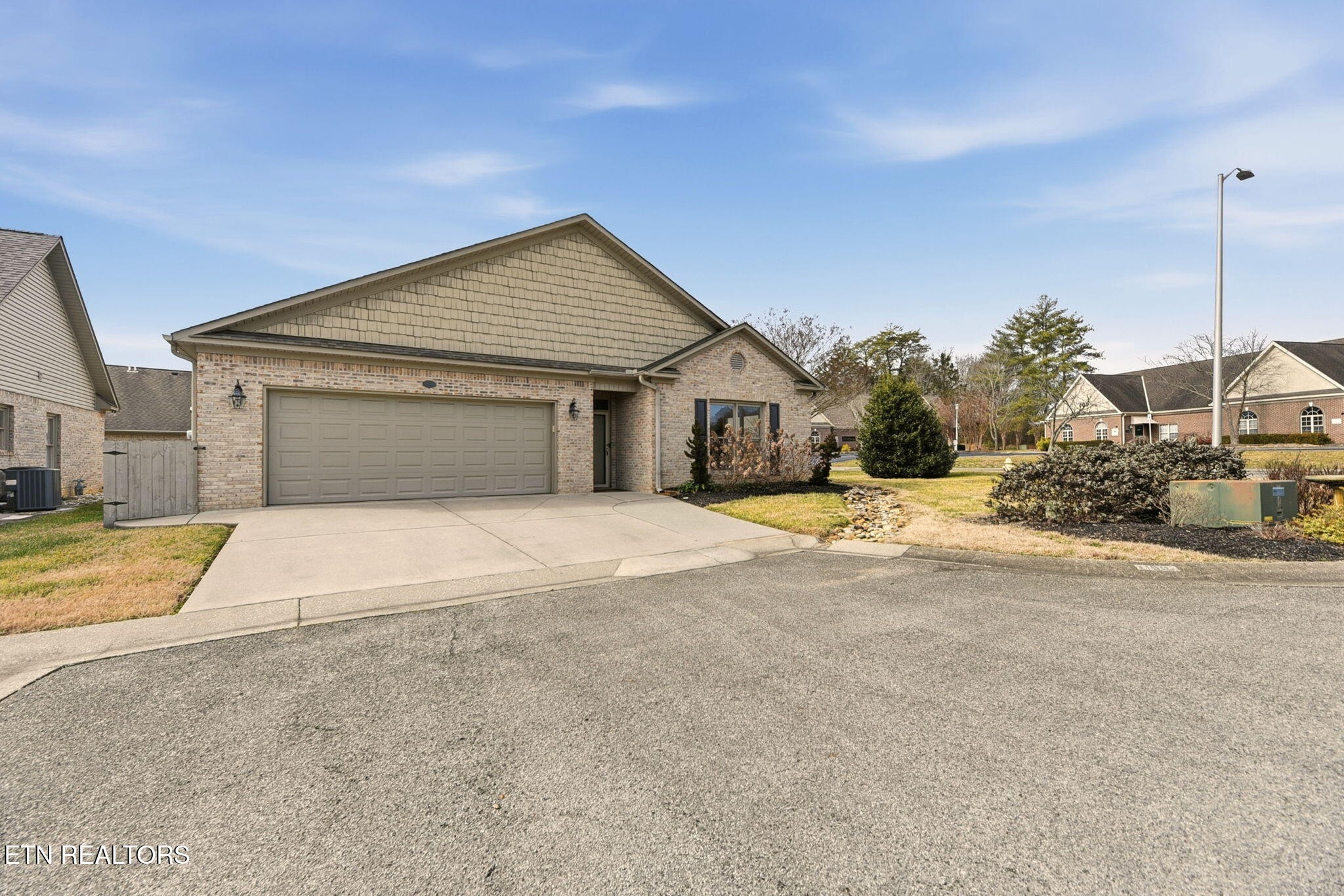 100 Dancer Lane Oak Ridge, TN 37830 - Photo 2 of 37 Gallery Image 2